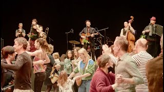 LES BALOCHIENS en live : \"Mon p'tit Garçon\" LES BALOCHIENS en live : \"Mon p'tit Garçon\"